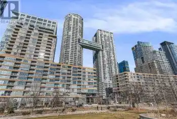 15 Iceboat Terrace Unit# 4216, Toronto (Waterfront Communities), Ontario M5V4A5, 2 Bedrooms Bedrooms, ,1 BathroomBathrooms,Condo,For Sale,Iceboat,C11921830