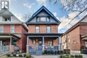 90 Laws Street, Toronto (Junction Area), Ontario M6P2Y7, 5 Bedrooms Bedrooms, ,4 BathroomsBathrooms,All Houses,For Sale,Laws,W11921985