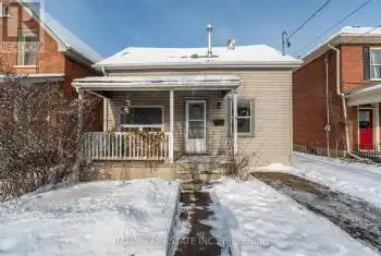 492 Sherbrooke Street, Peterborough (Downtown), Ontario K9J2P3, 3 Bedrooms Bedrooms, ,1 BathroomBathrooms,All Houses,For Sale,Sherbrooke,X11922163