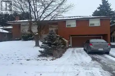 15 MEADOWLAND Gate Brampton (Bram East) Ontario L6W3N8