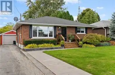 7448 WANLESS Street Niagara Falls Ontario L2H1C9