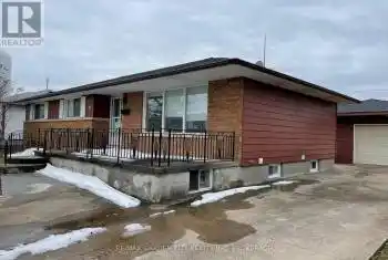 15 ALLANBURG Road Unit# MAIN, St. Catharines (460 - Burleigh Hill), Ontario L2T2R8, 2 Bedrooms Bedrooms, ,1 BathroomBathrooms,All Houses,For Rent,ALLANBURG,X11923905