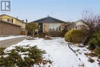 72 ATHENIA Drive, Stoney Creek, Ontario L8J1S8, 3 Bedrooms Bedrooms, ,3 BathroomsBathrooms,All Houses,For Sale,ATHENIA,40690640