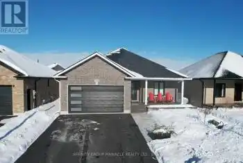 122 Springdale Drive, Kawartha Lakes (Lindsay), Ontario K9V0J3, 3 Bedrooms Bedrooms, ,3 BathroomsBathrooms,All Houses,For Sale,Springdale,X11925438