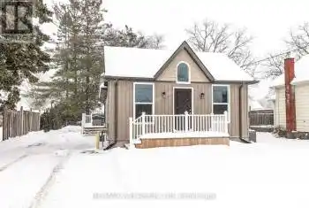 41 Salina Street, St. Marys, Ontario N4X1B7, 2 Bedrooms Bedrooms, ,1 BathroomBathrooms,All Houses,For Sale,Salina,X11925375