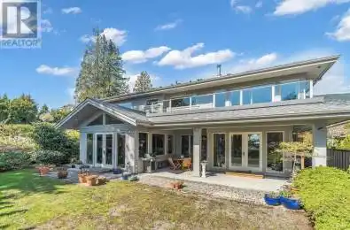 2566 MARINE Drive West Vancouver British Columbia V7V1L4