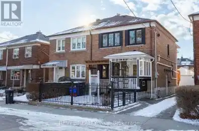 96 Highfield Road Toronto (Greenwood-Coxwell) Ontario M4L2V1