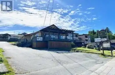 4680 MARINE AVE Powell River British Columbia V8A2L1