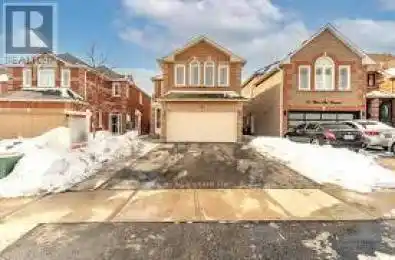 89 White Tail Crescent Brampton (Fletcher's West) Ontario L6Y5C1