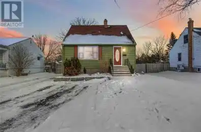 898 WOODLAND Avenue Sarnia Ontario N7V3W6