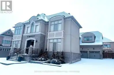 15 Agincourt Circle Brampton (Credit Valley) Ontario L4L2Z7