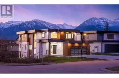 3385 MAMQUAM Road Unit# 1 Squamish British Columbia V8B0E3