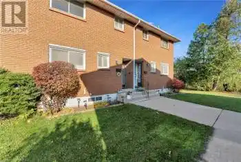 161 BERKINDALE Drive Unit# 5, Hamilton, Ontario L8E1M6, 3 Bedrooms Bedrooms, ,2 BathroomsBathrooms,All Houses,For Sale,BERKINDALE,40690938