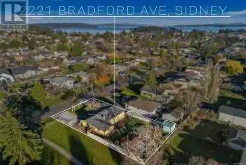 2221 Bradford Avenue, Sidney, British Columbia V8L2C8, 4 Bedrooms Bedrooms, ,2 BathroomsBathrooms,All Houses,For Sale,Sidney North-East,Bradford,984946