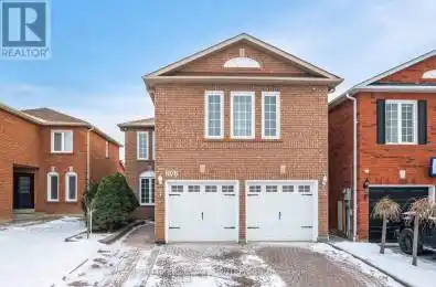 1078 windsor hill Boulevard Mississauga (East Credit) Ontario L5V1P4