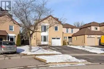 1295 Barberry Green, Oakville (1007 - GA Glen Abbey), Ontario L6M2A8, 3 Bedrooms Bedrooms, ,4 BathroomsBathrooms,All Houses,For Sale,Barberry Green,W11944132