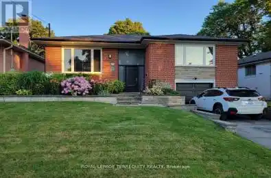 17 Watercliffe Road Toronto (Rexdale-Kipling) Ontario N9W4E5