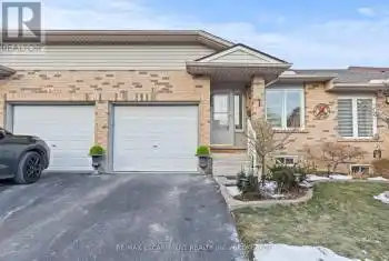 19 Bartlett Avenue Unit# 10, Grimsby (542 - Grimsby East), Ontario L3M5G6, 3 Bedrooms Bedrooms, ,3 BathroomsBathrooms,All Houses,For Sale,Bartlett,X11945664