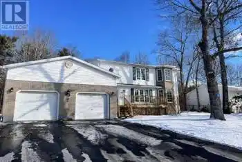 63 Mayfair Drive, Bridgewater, Nova Scotia B4V3J5, 4 Bedrooms Bedrooms, ,4 BathroomsBathrooms,All Houses,For Sale,Mayfair,202501947