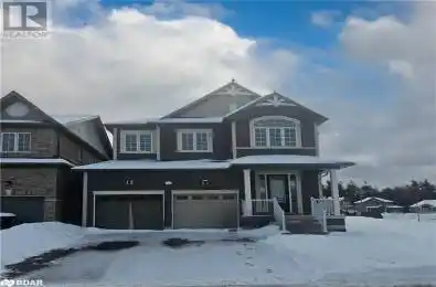 31 WOOD Crescent Angus Ontario L3W0M5