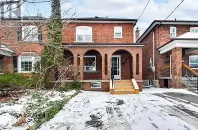 25 Roseneath Gardens Toronto (Oakwood Village) Ontario M6C3X5