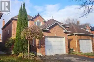 22 Elmpark Court Richmond Hill (Devonsleigh) Ontario L4C9T8