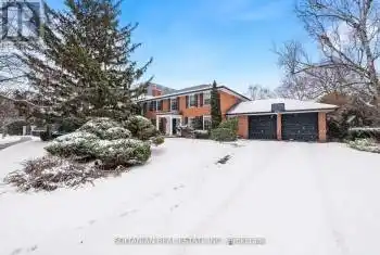 11 Tudor Gate, Toronto (Bridle Path-Sunnybrook-York Mills), Ontario M2L1N3, 5 Bedrooms Bedrooms, ,4 BathroomsBathrooms,All Houses,For Sale,Tudor,C11950036