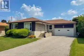 7 Muirkirk Road, Toronto (Willowdale West), Ontario M2R1W2, 4 Bedrooms Bedrooms, ,3 BathroomsBathrooms,All Houses,For Sale,Muirkirk,C11950280