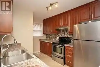 41 Corby Crescent Unit# upper, Brampton (Brampton South), Ontario L6Y1H3, 3 Bedrooms Bedrooms, ,1 BathroomBathrooms,All Houses,For Rent,Corby,W11950690