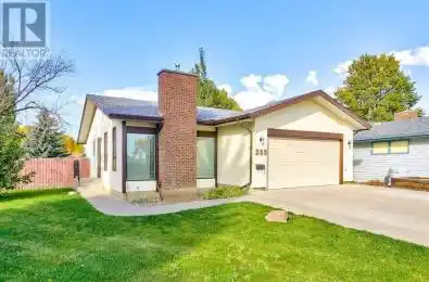 253 Eagle Place Lethbridge Alberta T1H4X1