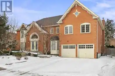 11 Glenarden Crescent Richmond Hill (Bayview Hill) Ontario L4B2G3