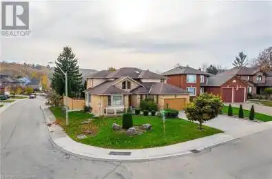 90 DEREK Drive Hamilton Ontario L8G5A7