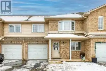 24 KENYON Crescent Unit# 30, Grimsby, Ontario L3M5S3, 3 Bedrooms Bedrooms, ,2 BathroomsBathrooms,All Houses,For Sale,KENYON,40695806