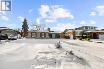 15 Bayshore Crescent, St. Catharines (437 - Lakeshore), Ontario L2N5Y3, 5 Bedrooms Bedrooms, ,2 BathroomsBathrooms,All Houses,For Sale,Bayshore,X11954575