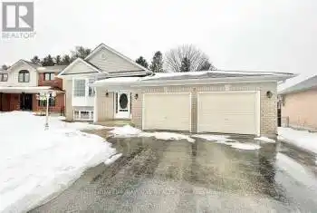 8 Country Lane, Barrie (Painswick South), Ontario L4N0E6, 3 Bedrooms Bedrooms, ,2 BathroomsBathrooms,All Houses,For Sale,Country,S11954545