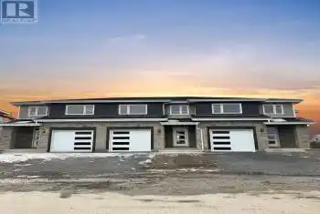 222 Dr Richard James Crescent, Loyalist (Amherstview), Ontario K7N0E9, 3 Bedrooms Bedrooms, ,3 BathroomsBathrooms,All Houses,For Sale,Dr Richard James,X11961618