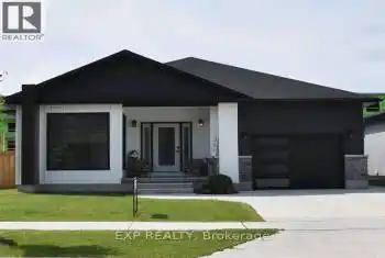 207 Essex Street, Sarnia, Ontario N7T0C2, 4 Bedrooms Bedrooms, ,3 BathroomsBathrooms,All Houses,For Sale,Essex,X11962989