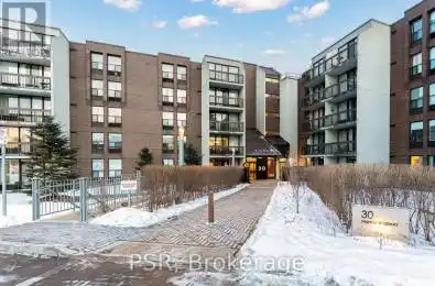 30 Fashion Roseway Unit# 206E Toronto (Willowdale East) Ontario M2N6B4