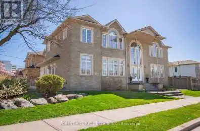 18 Highland Hill Toronto (Yorkdale-Glen Park) Ontario M6A2P8