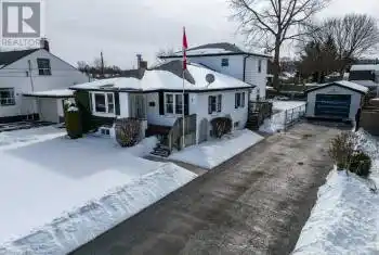 1 TUPPER Boulevard, Grimsby, Ontario L3M2G1, 3 Bedrooms Bedrooms, ,2 BathroomsBathrooms,All Houses,For Sale,TUPPER,40692841