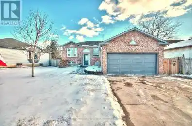 12 Woodside Square Pelham (662 - Fonthill) Ontario L0S1E4