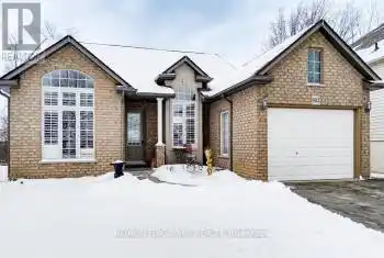 893 Canada Drive, Fort Erie (333 - Lakeshore), Ontario L2A6E9, 5 Bedrooms Bedrooms, ,2 BathroomsBathrooms,All Houses,For Sale,Canada,X11971120