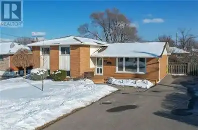 39 DIANA Avenue Grimsby Ontario L3M3R5