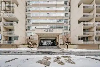 1359 White Oaks Boulevard Unit# 103, Oakville (1003 - CP College Park), Ontario L6H2R8, 3 Bedrooms Bedrooms, ,2 BathroomsBathrooms,Condo,For Sale,White Oaks,W11972341