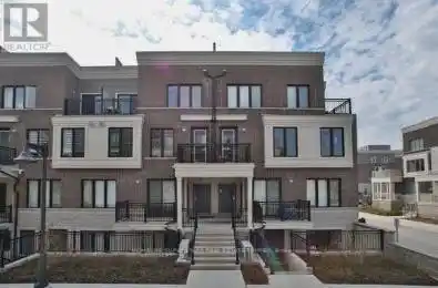 70 Eastwood Park Gardens Unit# TH 4 Toronto (Long Branch) Ontario M8W0