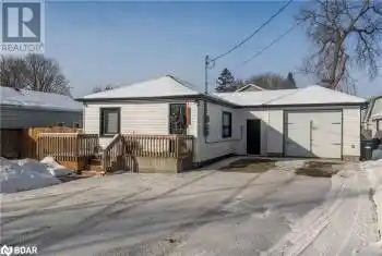 1068 EMILY Street, Innisfil, Ontario L0L1C0, 2 Bedrooms Bedrooms, ,1 BathroomBathrooms,All Houses,For Sale,EMILY,40700173