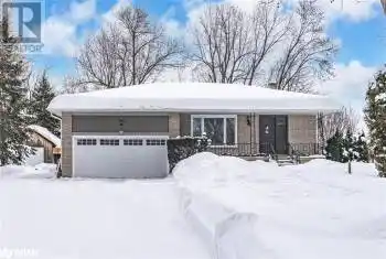 5853 YONGE Street, Innisfil, Ontario L0L1K0, 4 Bedrooms Bedrooms, ,2 BathroomsBathrooms,All Houses,For Sale,YONGE,40694769