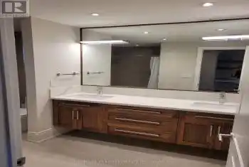 46 Mcquarrie Lane, Vaughan, Ontario L6A 1A1, 4 Bedrooms Bedrooms, 8 Rooms Rooms,3 BathroomsBathrooms,Condo,Rented,Mcquarrie,27966168