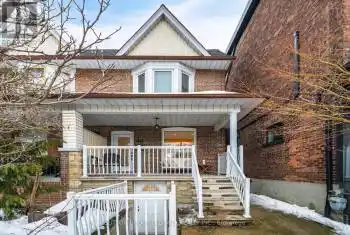 45 Mcfarland Ave, Toronto, Ontario M6H 3M9, 4 Bedrooms Bedrooms, 7 Rooms Rooms,3 BathroomsBathrooms,All Houses,Sold,Mcfarland,W11994287