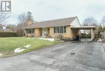 9 Hillcrest Avenue, Central Elgin (Lynhurst), Ontario N5P2J7, 4 Bedrooms Bedrooms, ,2 BathroomsBathrooms,All Houses,For Sale,Hillcrest,X12004994